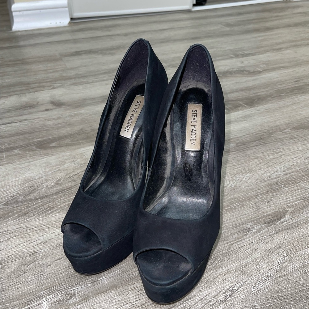 Steve Madden Elegant Black Platform Heels